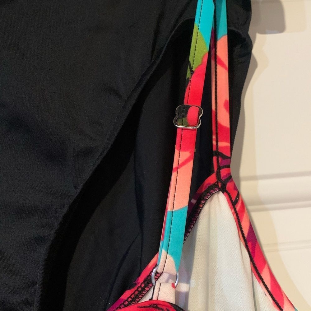 Caribbean Joe Floral Women’s Takini Two Piece Swimsuit NWT - Picture 7 of 10